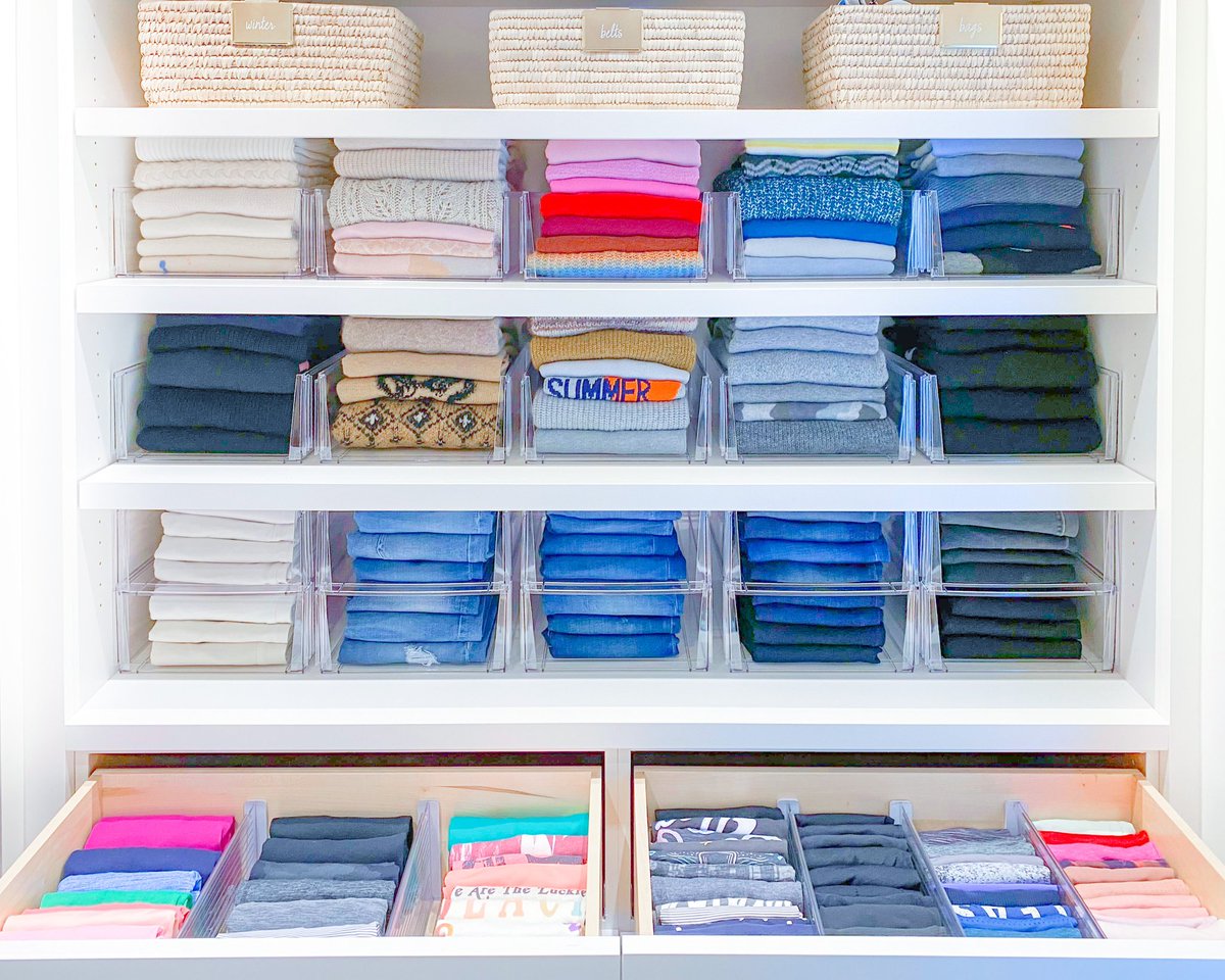 Dividers help keep your closet items in line, whether in a drawer or on a shelf ✨