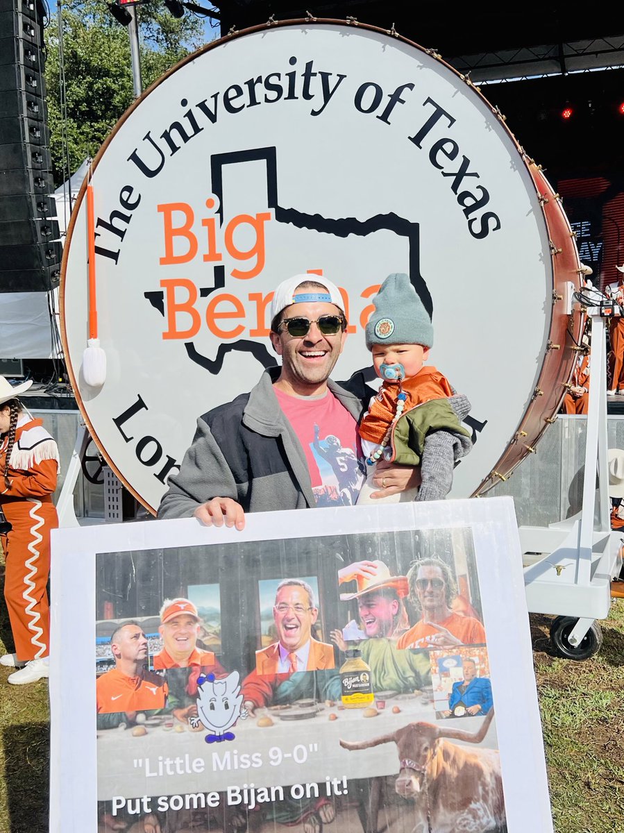 GameDay Let’s GO!!! #HookEm <a href="/_delconte/">Chris Del Conte</a> <a href="/bijanmustardson/">Bijan Mustardson</a>