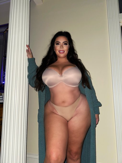 Happy Saturday 💕 https://t.co/eTnmGpTDd4