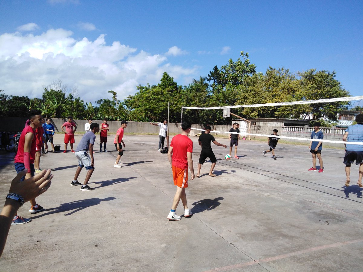 HendyPrez2's tweet photo. Cuando llegan estos monentos es cuando se ve el fruto d nuestro trabajo, en la mañana d hoy se realizaron los Juegos d la #CopaFEEM 2022 en la #IslaDeLaJuventud, una verdadera fiesta deportiva protagonizaron los estudiantes de la Enceñanza Media Superior. #FeemPinera #UJC #Cuba https://t.co/vevrKOxKKD