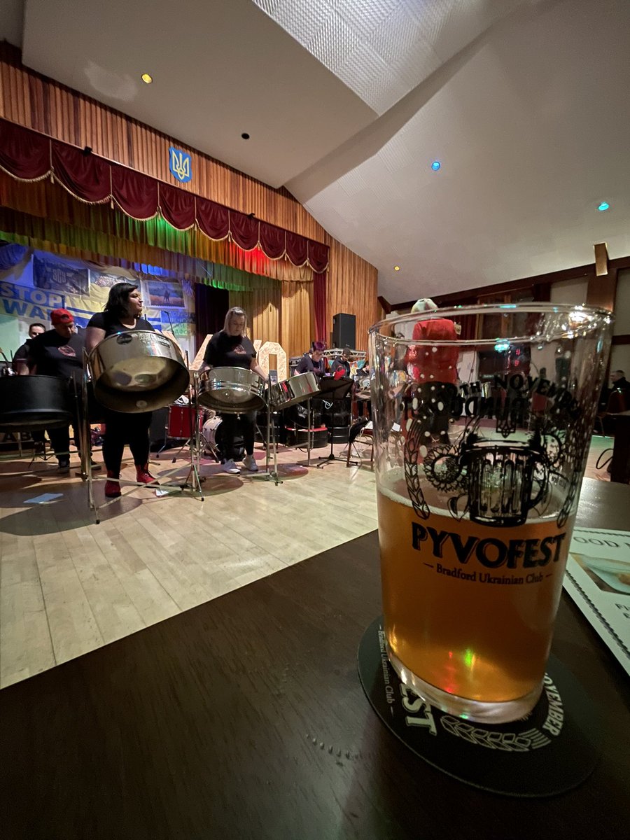 GammonBaron's tweet photo. Who doesn’t like a half of 8% Ukrainian golden ale, a steel drum band and beer battered gherkins? #Pyvofest 🇺🇦 https://t.co/f6mjtpuk9s