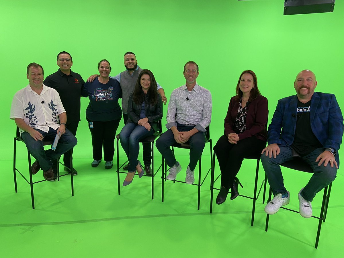 This past week @HACEMOSDallas hosted a very important and informative fireside chat around “Invisible Latinos”. Thank you to this group of leaders for sharing their stories and providing us w/ action items we can take to truly come together and embrace our differences as Latinos.