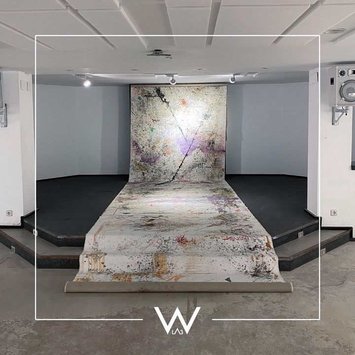 White Lab tweet media