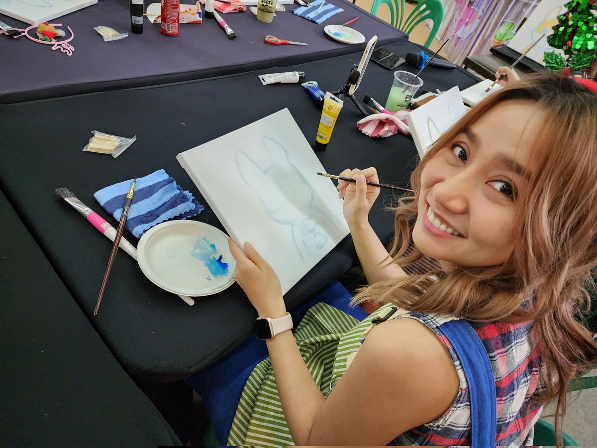 NutNapaphat's tweet photo. วาดรูปแคนวาสครั้งแรกสนุกดี เพลินดี วาดสนุกๆแบบไม่คาดหวัง สวยเฉย!! ภูมิใจฝุดๆ #canvassession #lonelynight #LonelyPop #LonelyTogether https://t.co/xz3VReYqS3