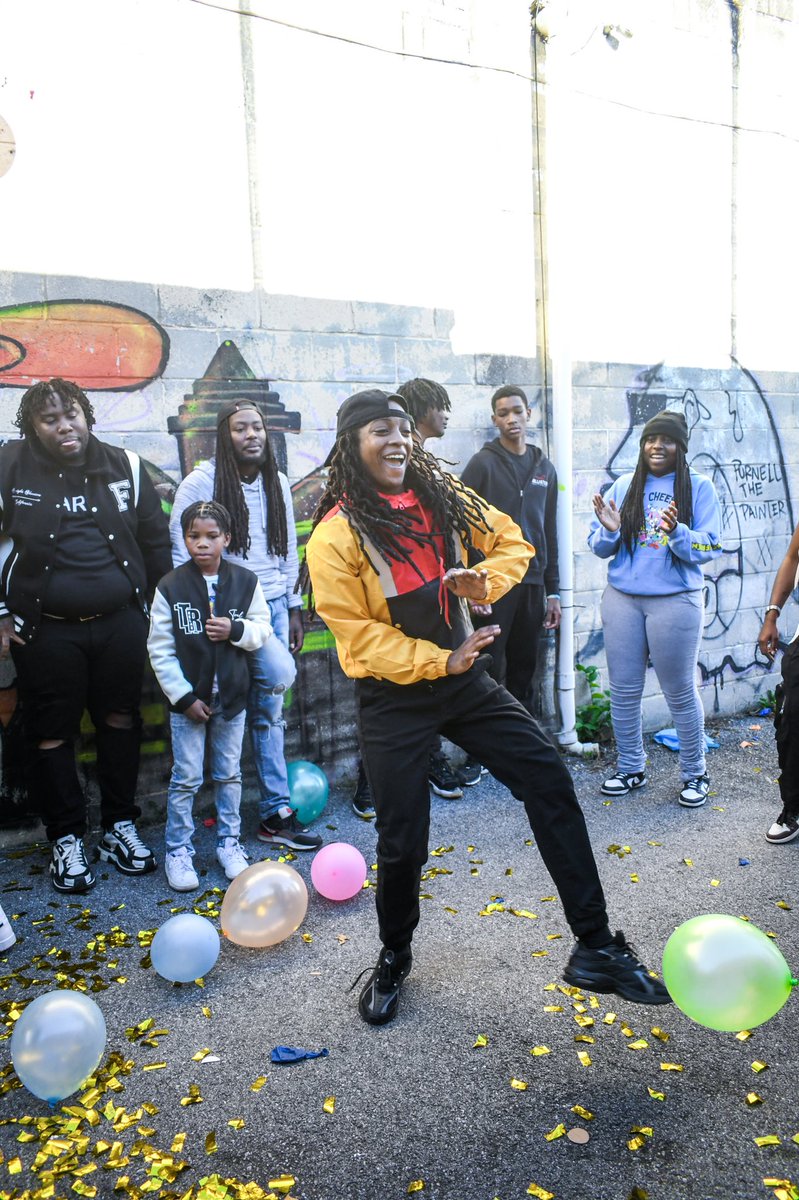 iNITAvacation_'s tweet photo. MAGIC YEAR !💛

The year of balance and harmony.💙🤞🏽 continuing my birthday weekend thank you all appreciate every happy birthday ! 
11/11💛
#happybirthday #scorpioseason #life #queenofbaltimore #initavacation #anotheryear #balloons #party #baltimoreclub  #queennita https://t.co/pNiFC1MR98