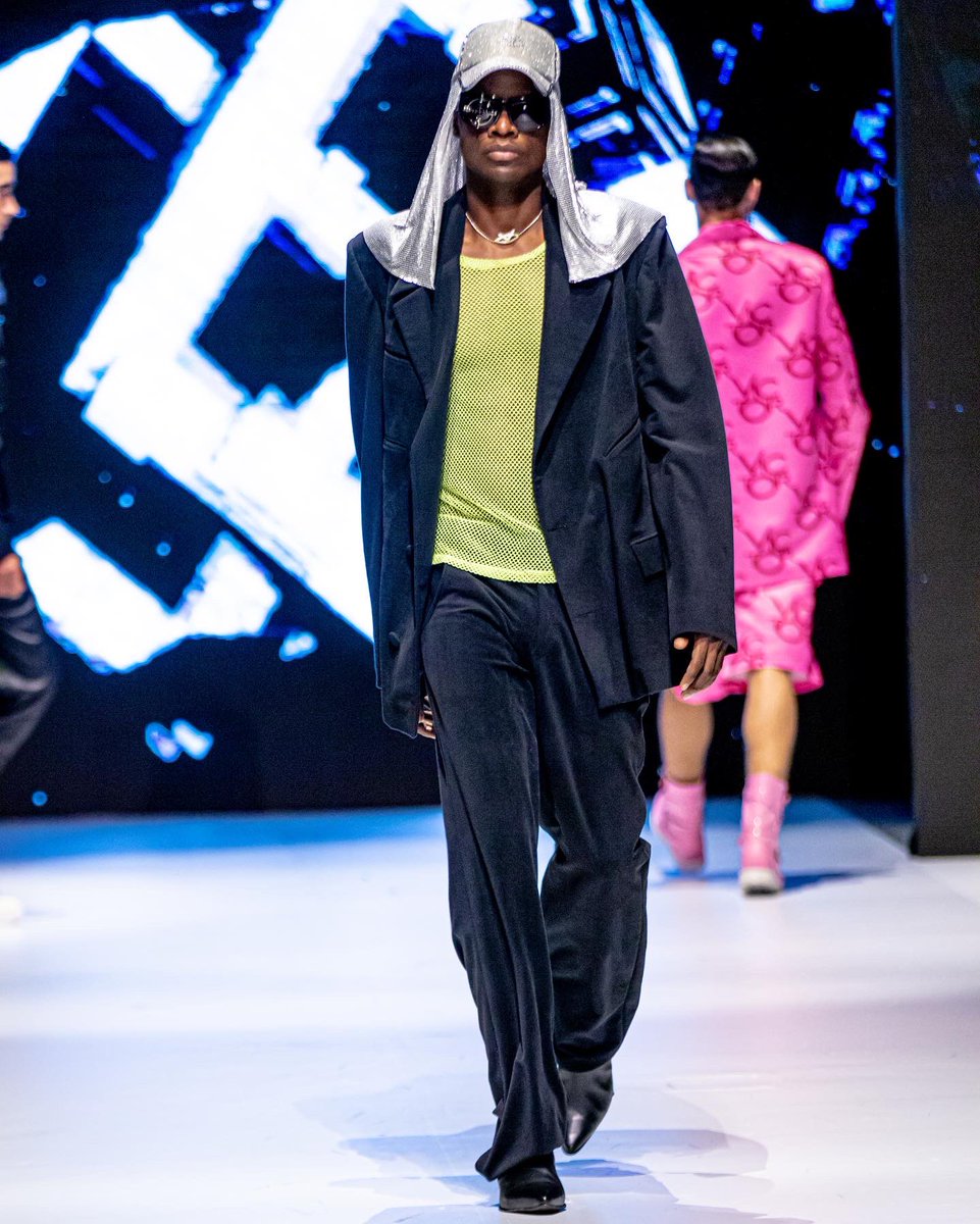 Tall_Cheezy's tweet photo. GRACE!!!!

🧥: @thehouseofvictor 

#thehouseofvictor #thevictorcloset 
#mefw #mefc #middleeastfashionweek #middleeastfashioncouncil #mefwnov2022 #luxuryfashion #couture #couturefashion #fashionweek #beatuae https://t.co/DjH0epBb7N