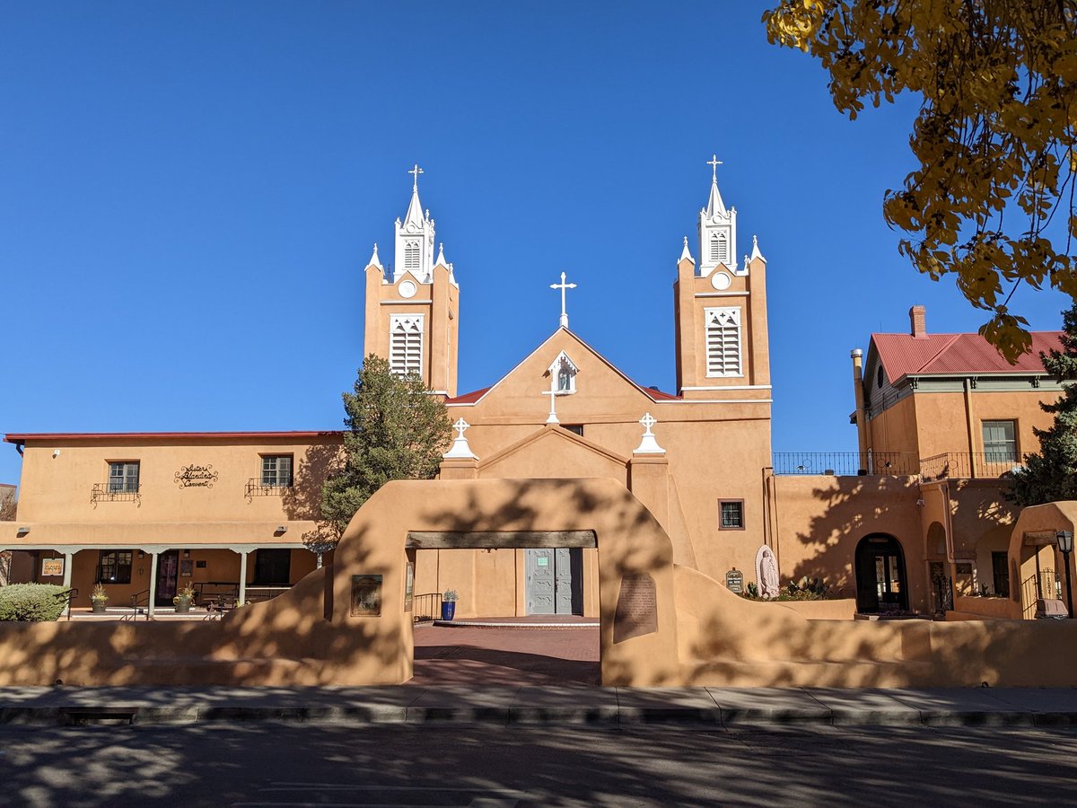 marteno's tweet photo. A delightful morning in Albuquerque Old Town. https://t.co/Hd5WjtnlZX