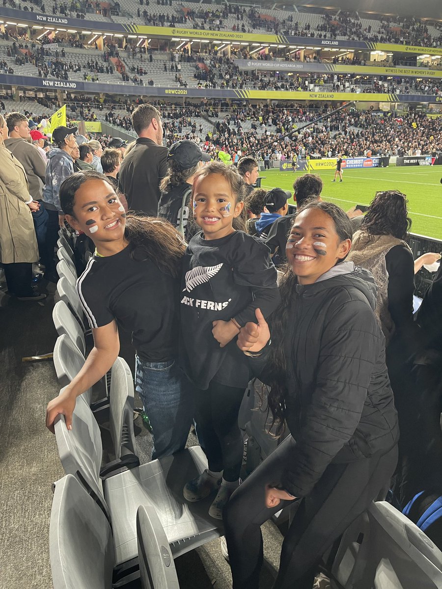 We journeyed  from Canada to be part of history. A Women’s Rugby World Cup final at a sold out Eden Park. Where else can you go where you become family with the strangers you sit beside? Congrats <a href="/BlackFerns/">Black Ferns</a> nia:wen for the memories that will last a lifetime. #champions #legends