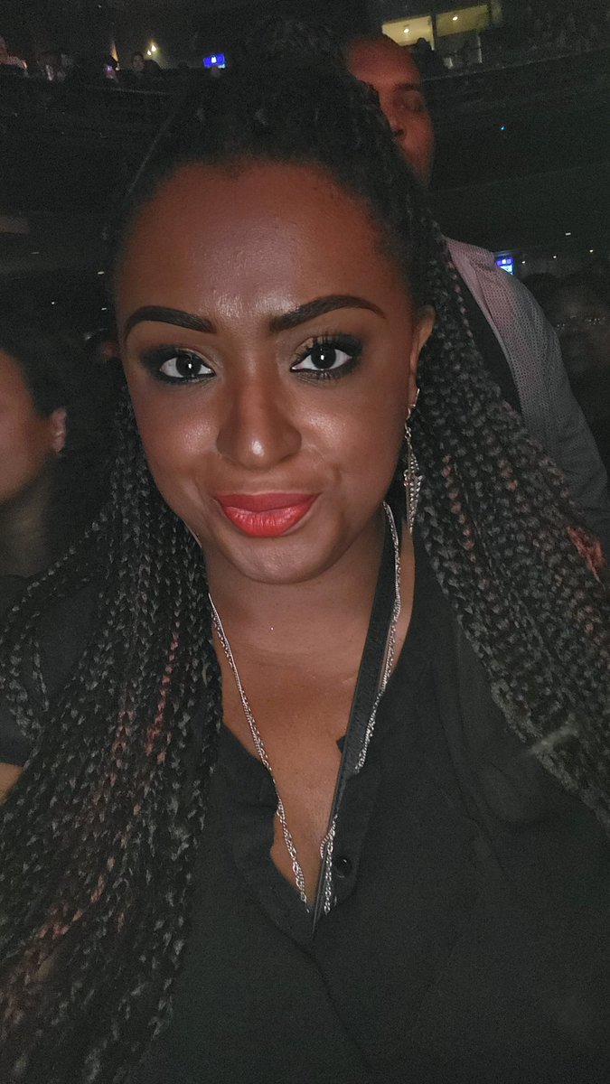 Enjoying #Yemialade <a href="/mtelusmontreal/">MTELUS</a> last thursday ❤️😊