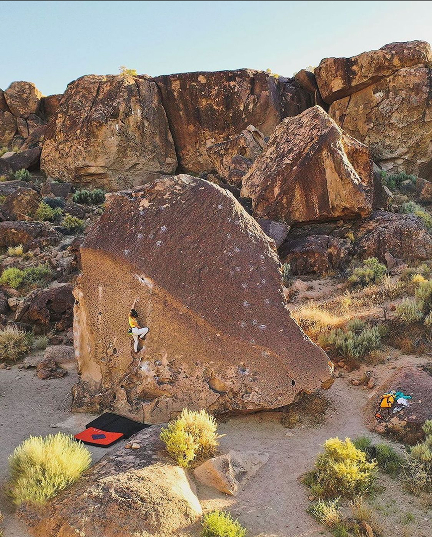 cahighsierra's tweet photo. Bishop's got #boulders! Where are you #bouldering? It's always #climbing season in #Bishop. #bigbackyard πΈ @VisitBishop https://t.co/dZKsSWQgRw
