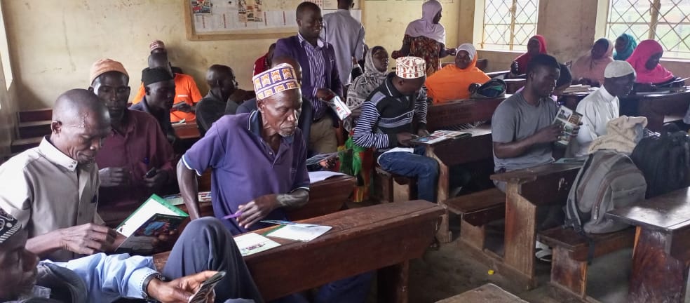 QiblaMedia's tweet photo. it has been such an educative seminar for our people of 
@sironko
 Town council. we have not stopped here, Tomorrow we are heading to @Budadir still Sironko district @Nakilungu SS @iuiuac https://t.co/G58W41yQ0X