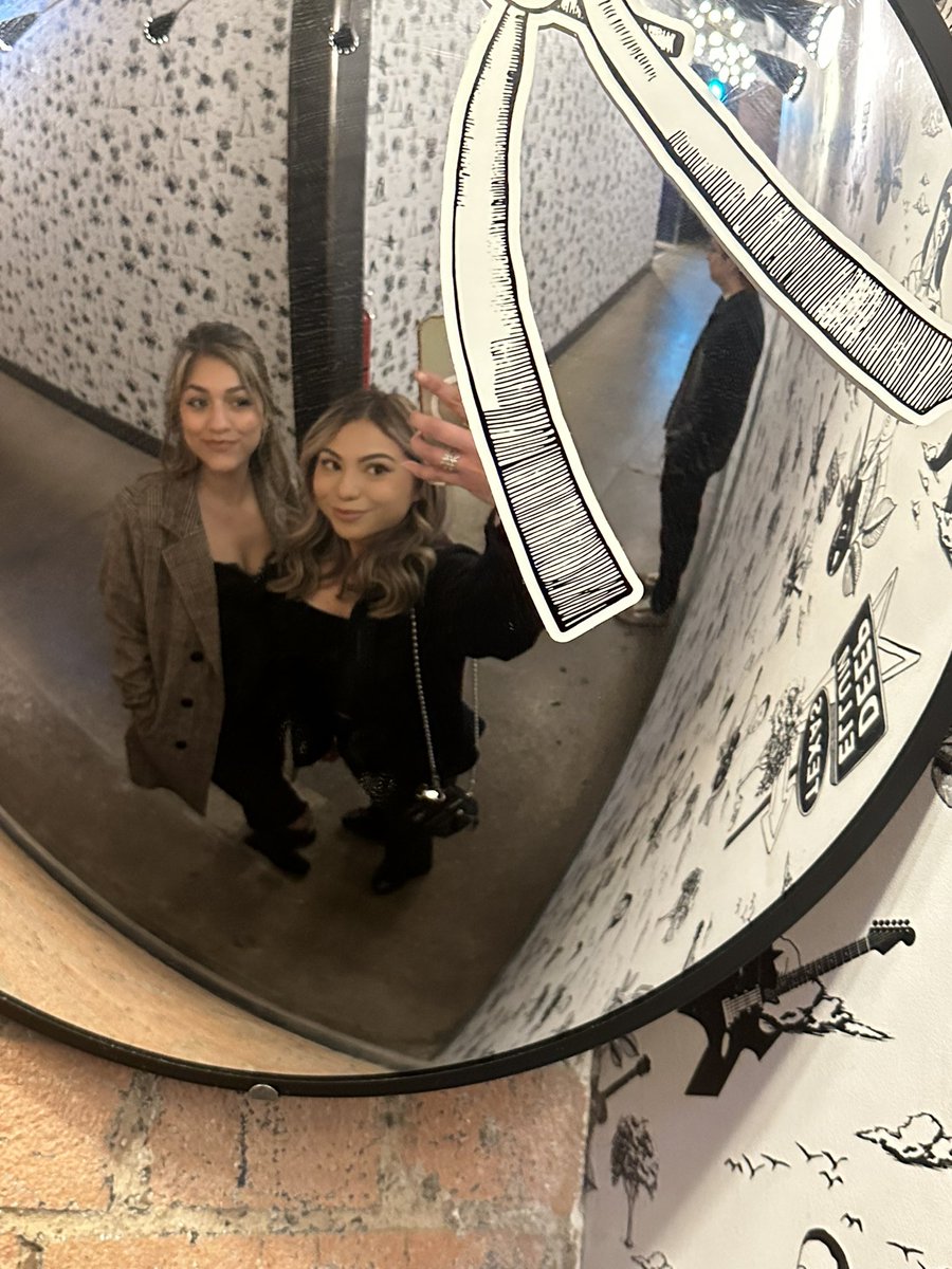 marlinchevez's tweet image. 8:46pm 10:01pm 10:09pm 2:42am