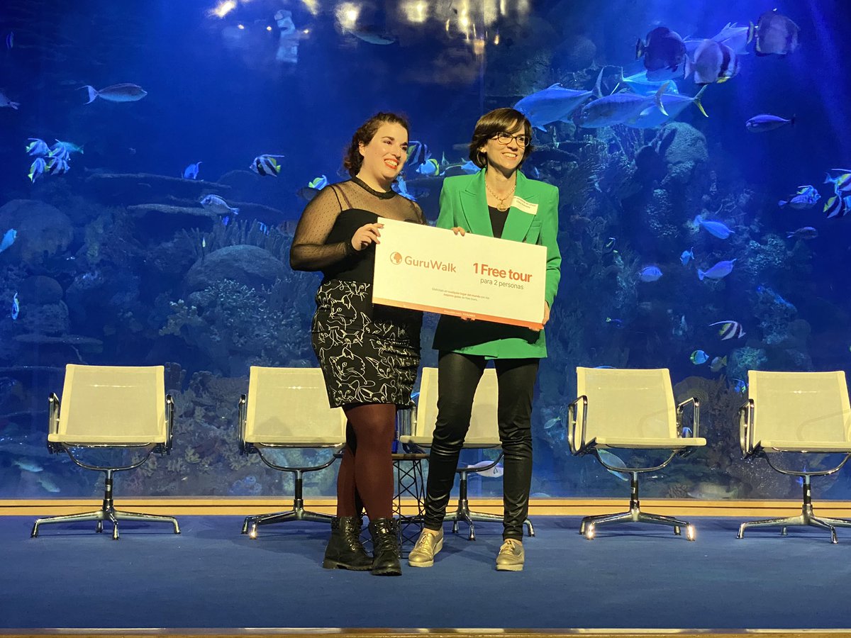 KLM Spain tweet media
