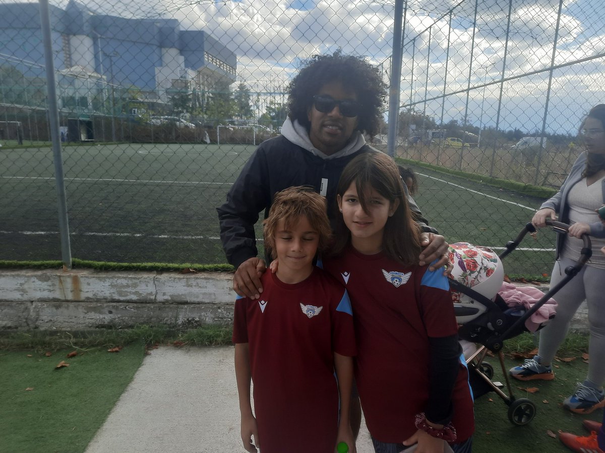 ΜΠΙΣΕ στα γηπεδάκια μας,Θανάσης 2 goal σήμερα