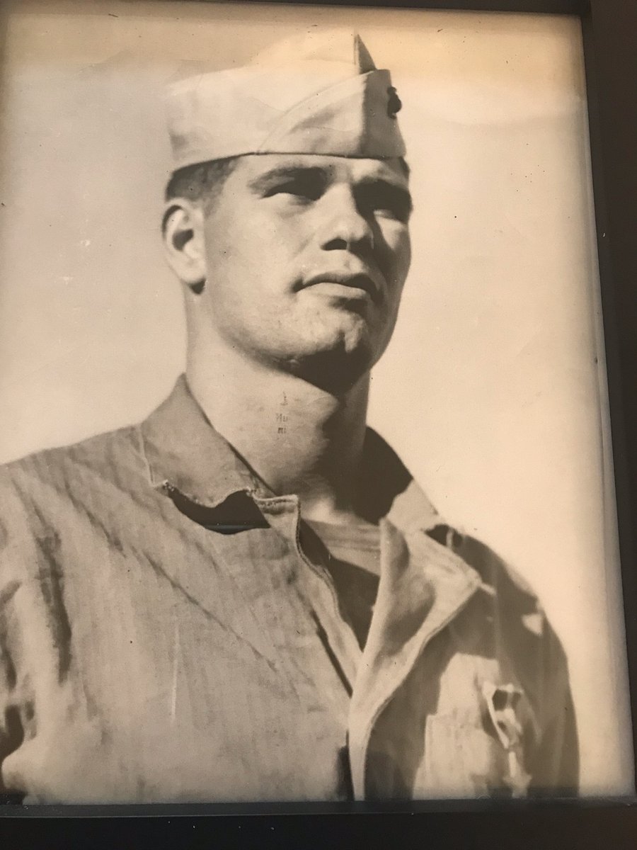 ukkim1958's tweet photo. Lt Harrod #usmarines #wwii #uksalutes https://t.co/Lu2QNiQqs3