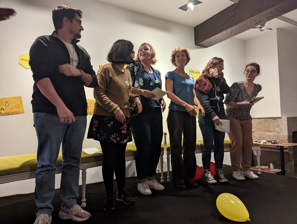 Entree de <a href="/sauve_qui_pleut/">Sauve qui pleut</a> pour la 2ème plénière de #museomixndie
#museomix #museomix22 <a href="/MuseomixNdie/">Museomix Normandie</a>