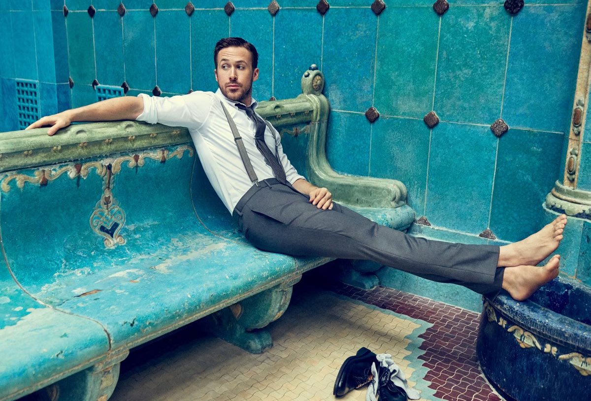 CeluloideMag's tweet photo. El cumpleañero de hoy, #RyanGosling, en sesión fotográfica con #CraigMcDean para la revista #GQ.
#CumpleañerosDelCeluloide 🎂🍿🎞️ https://t.co/gjpgtCsIx6