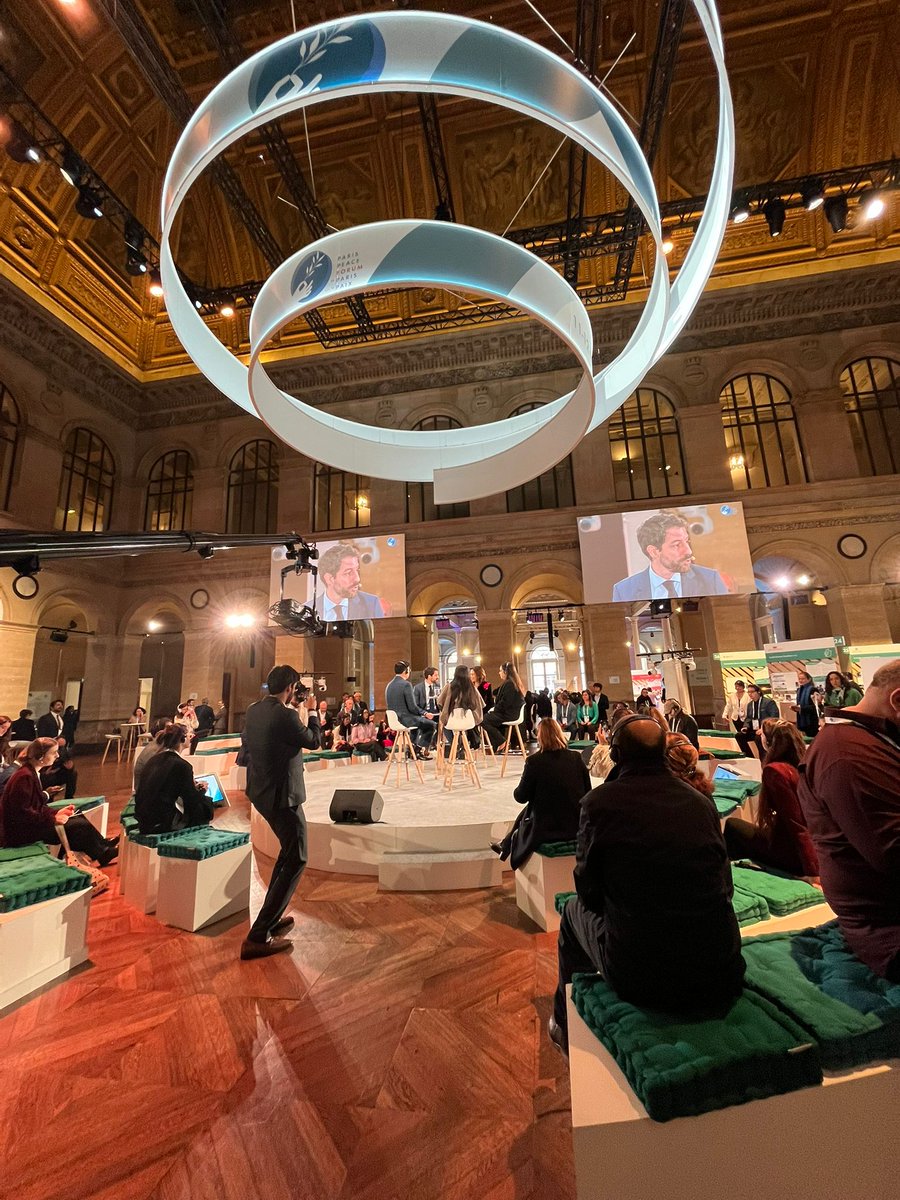 alexis_laff's tweet image. #PPF22 One of the #ParisPeaceForum&apos;s 🎯 is to promote voices of the #GlobalSouth in int&apos;l debates; glad they chose @UNDP to moderate the panel on &quot;Learning from Indigenous #HumanRights solutions&quot;!
Great convo on traditional knowledge for global impact w/leaders from Peru 🇲🇽 🇰🇭 🇨🇴