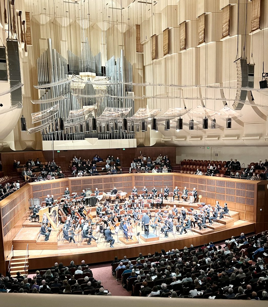 🎼 Amazing concert last night at <a href="/SFSymphony/">SF Symphony</a>: <a href="/GautierCapucon/">Gautier CAPUÇON</a> playing <a href="/dannyelfman/">Danny Elfman</a>’s cello concerto. Don’t miss the two remaining performances tonight and tomorrow👇
sfsymphony.org/Buy-Tickets/20…