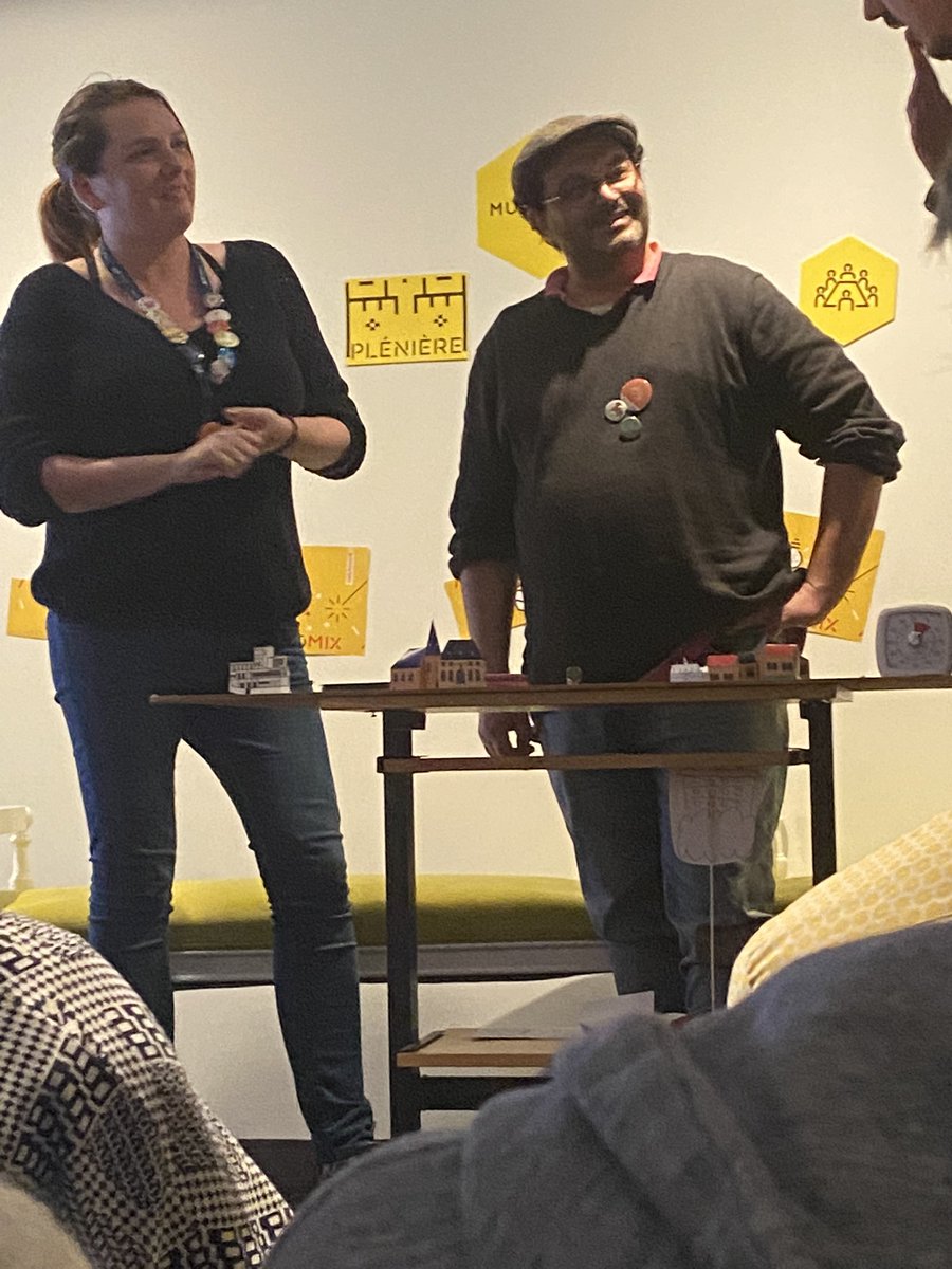 Plénière en cours !
Bravo <a href="/LaVireeUtopique/">La Virée Utopique</a> ! #Museomix <a href="/MuseomixNdie/">Museomix Normandie</a> <a href="/MuseedeVire/">Musée de Vire</a>