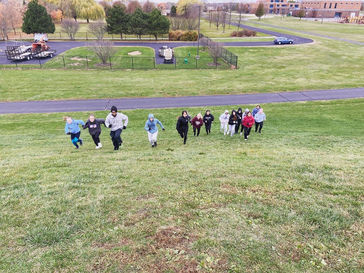 fierceelitevbc's tweet photo. Climbing the hill! #saturdayworkouts #befierce https://t.co/NMXBb5SNL7