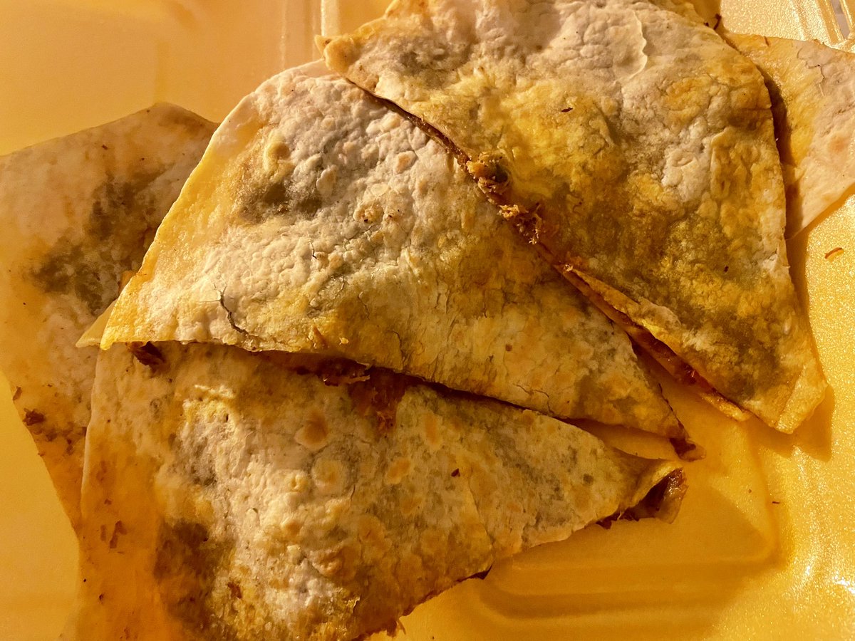 RacingGreen1976's tweet photo. Beef Quesadilla from The Lil Kitchen Mexican Pop Up at the @hanwelltownfc match today. 🌮
I may have had a Chicken Burrito before that. 🌯
I’m in a food coma so it’s all a blur @FootyScran 🤤
#HanwellTownFC
#FoodPopUp
#Hanwell #W7 https://t.co/8jF5wXWXh2