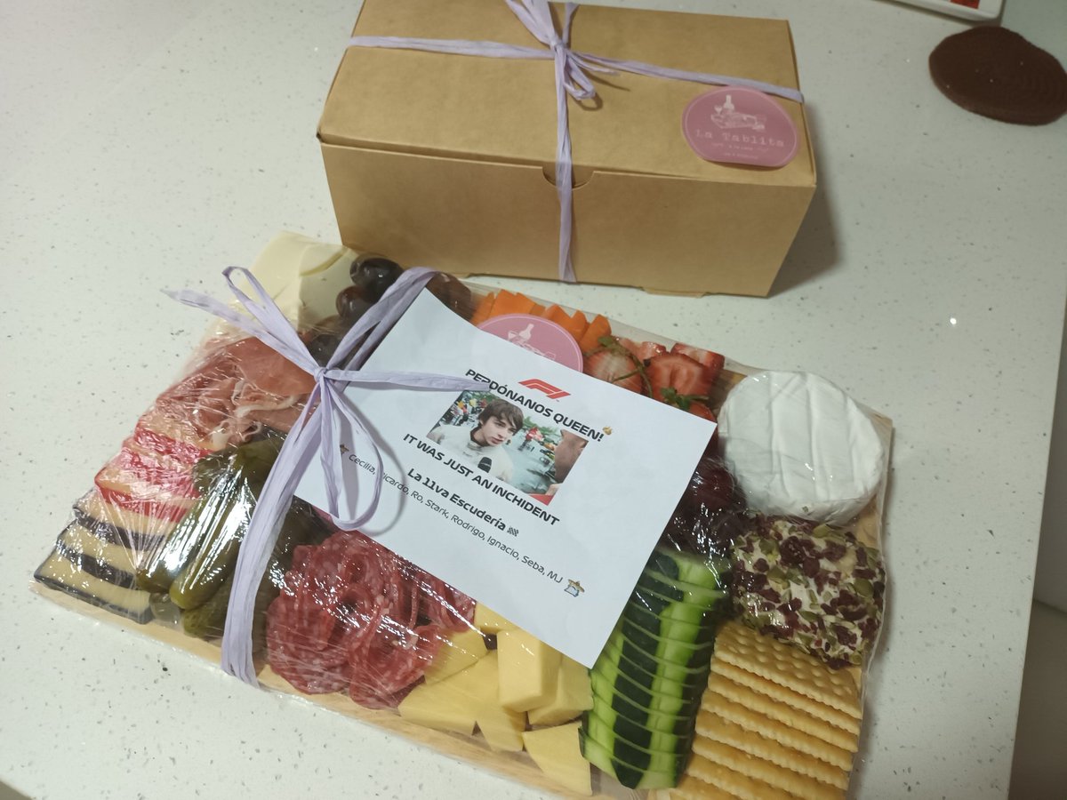 👑Queen of Bebbenburg, Stravaganzland and Strassen tweet media