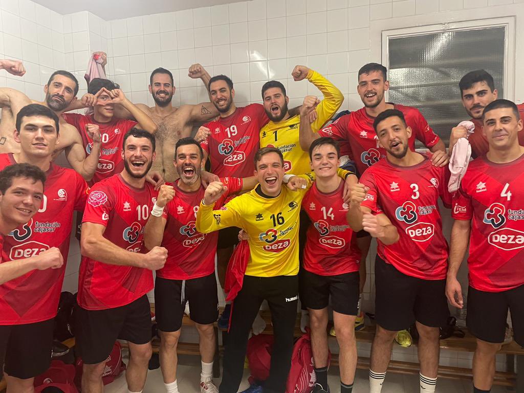 ¡Estas caras siempre! Reponiéndose a las bajas y a un regular inicio del partido. Victoria en casa del equipo que lo había ganado todo hasta ahora. ¡Enormes! #OrgulloGranate