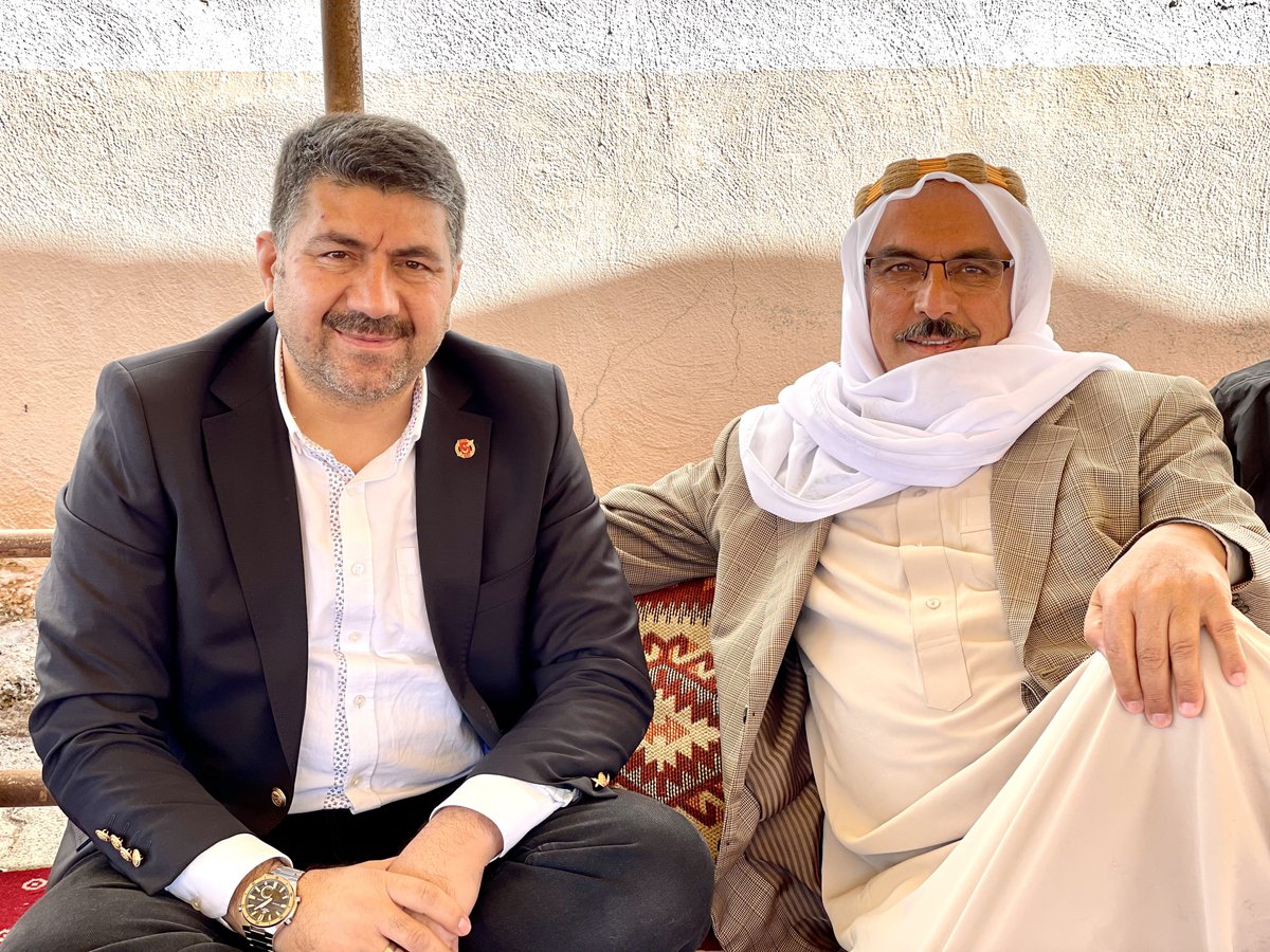 Celalciftcitr's tweet photo. Şanlıurfa’nın sevilen sayılan aileleriden olan,
Köy ağası Übeyit Kırboğa güzel ev sahipliği ve sohbeti için Kırboğa ailesine çok teşekkür ederim.
#Urfa #Şanlıurfa #köy #aşiret https://t.co/UnrLA5hub9