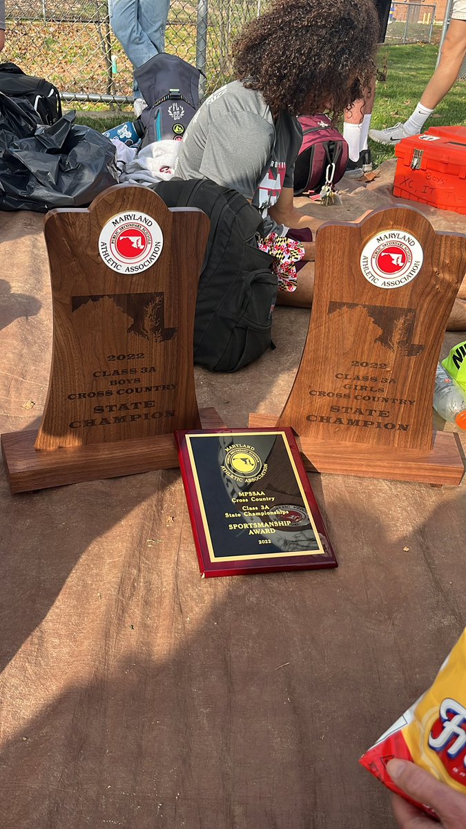 TowsonXCTF's tweet photo. What a great day to be a General! #IamBecauseWeAre #WeAreGenerals @cdimino_dimino @TowsonHSsports @TowsonBoosters https://t.co/r04Wrxt76H