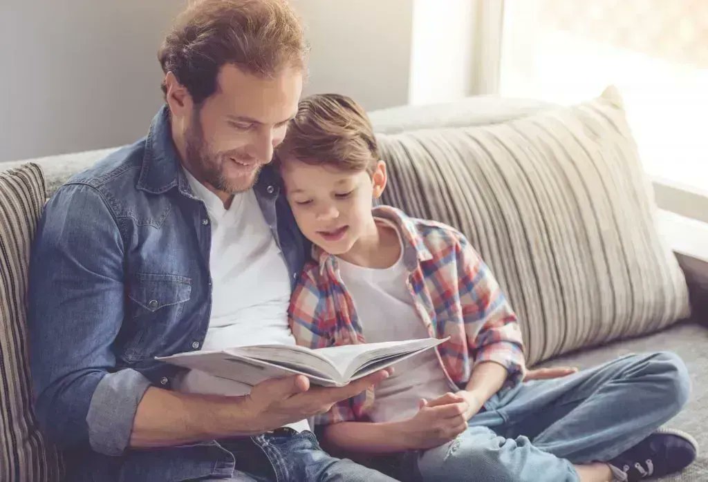 GrahamYvonna's tweet image. What you need to know about 
FLUENCY
(sounding out one word at a time is not fluency)

Essentials for Teaching a Dyslexic Child to Read: buff.ly/2WQHXPk

#dyslexia #reading #neurodiversity #teaching #homeEd #Homeschooling #tutoring