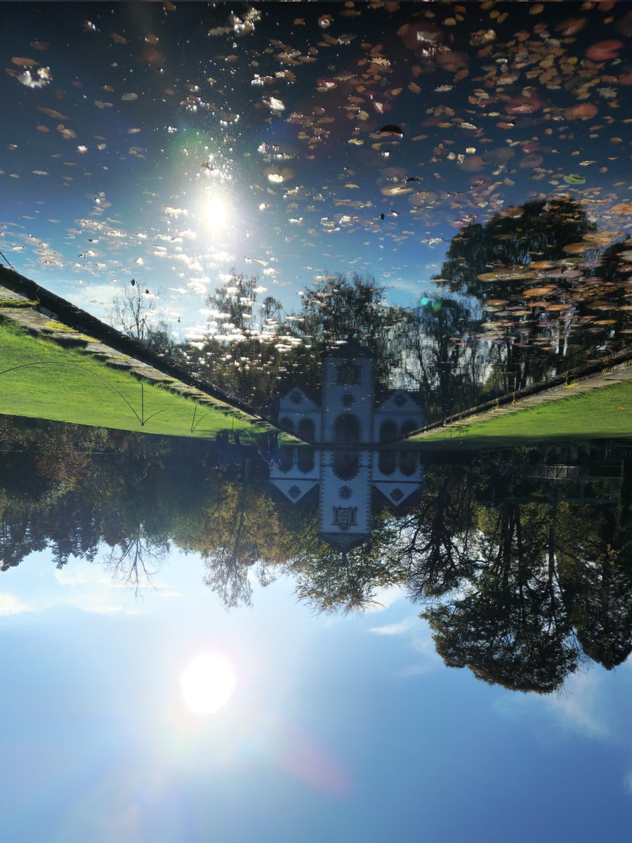 Beautiful day out @BodnantGardenNT. Just an hour from <a href="/ShitChester/">13 years of Shitchester</a>