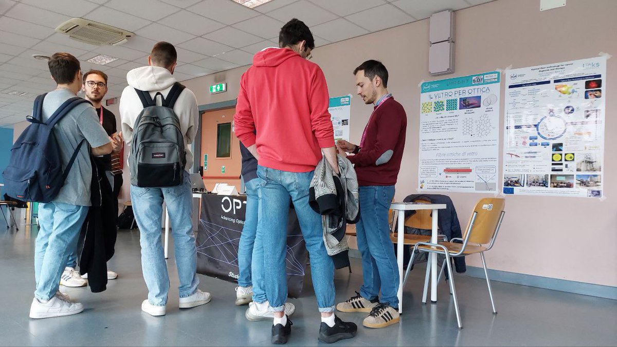 OpticaTorino's tweet photo. The 2nd Day in #PolitecnicodiTorino for our stand "Opticamente - Light Up your Mind" at "Biennale della Tecnologia 2022" was amazing! Thanks all for the large participation at the event. See you tomorrow for the last day of @BiennaleTech!

@PoliTOnews
#opticastudentchapter https://t.co/B5hPCNJpH6