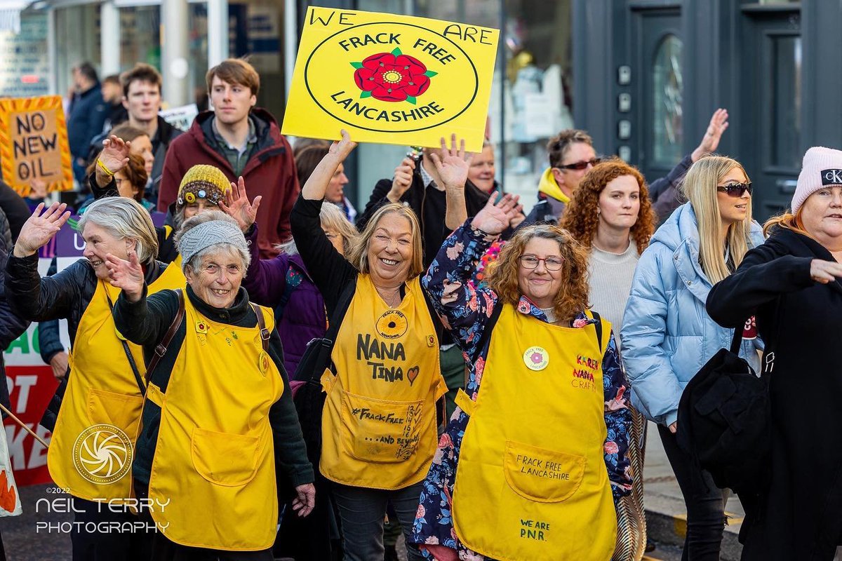 Great shot thank you @NT_photos - today was brilliant for #DemandActionBlackpool - hope the same for all the other actions across UK &amp; world today to #DemandAction on #NHS, #CostOfLiving, #Climate. #Blackpool action brilliantly pulled together by <a href="/BlackpoolTuc/">Blackpool Fylde & Wyre TUC</a> <a href="/TippingPointorg/">Tipping Point UK</a>