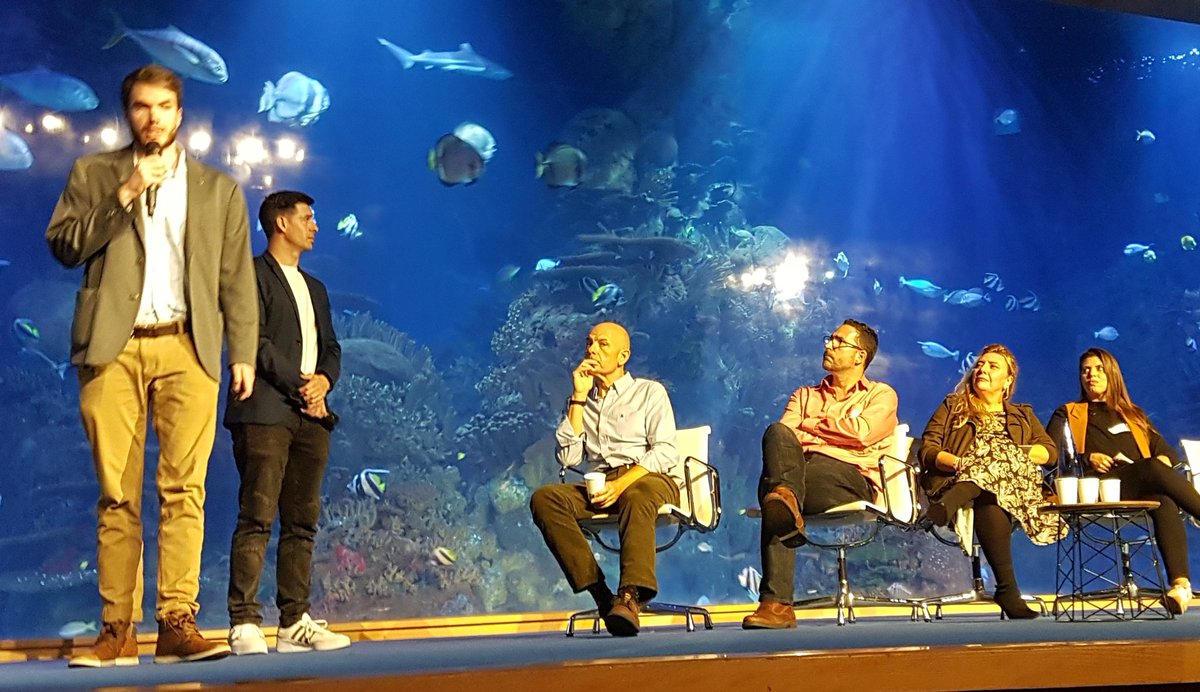 Última ponencia de #KLMHouseValència #ValènciaEsAhora con <a href="/backpackerTB/">Alberto Menéndez</a> de <a href="/travelerproject/">The Traveler Project 🗺</a> y <a href="/SergioOtegui/">Sergio Otegui</a> de <a href="/Nada_Incluido/">Viajes Nada Incluido</a> 
hablando de buenas prácticas viajeras.