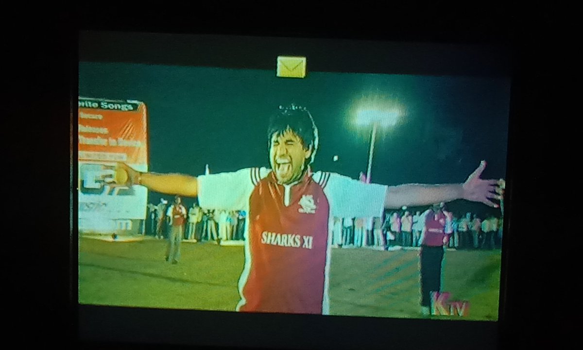 HChettu's tweet photo. One of my fav movie of @vp_offl 💓
Chennai 28 Nostalgic Feel ✨
.
Thalaivan @Premgiamaren 💓💥
U1 sir Bgm 🔥 @thisisysr 
.
#chennai28 #premiji #venkentprabhu #u1 #YuvanShankarRaja https://t.co/vTyPdAVops