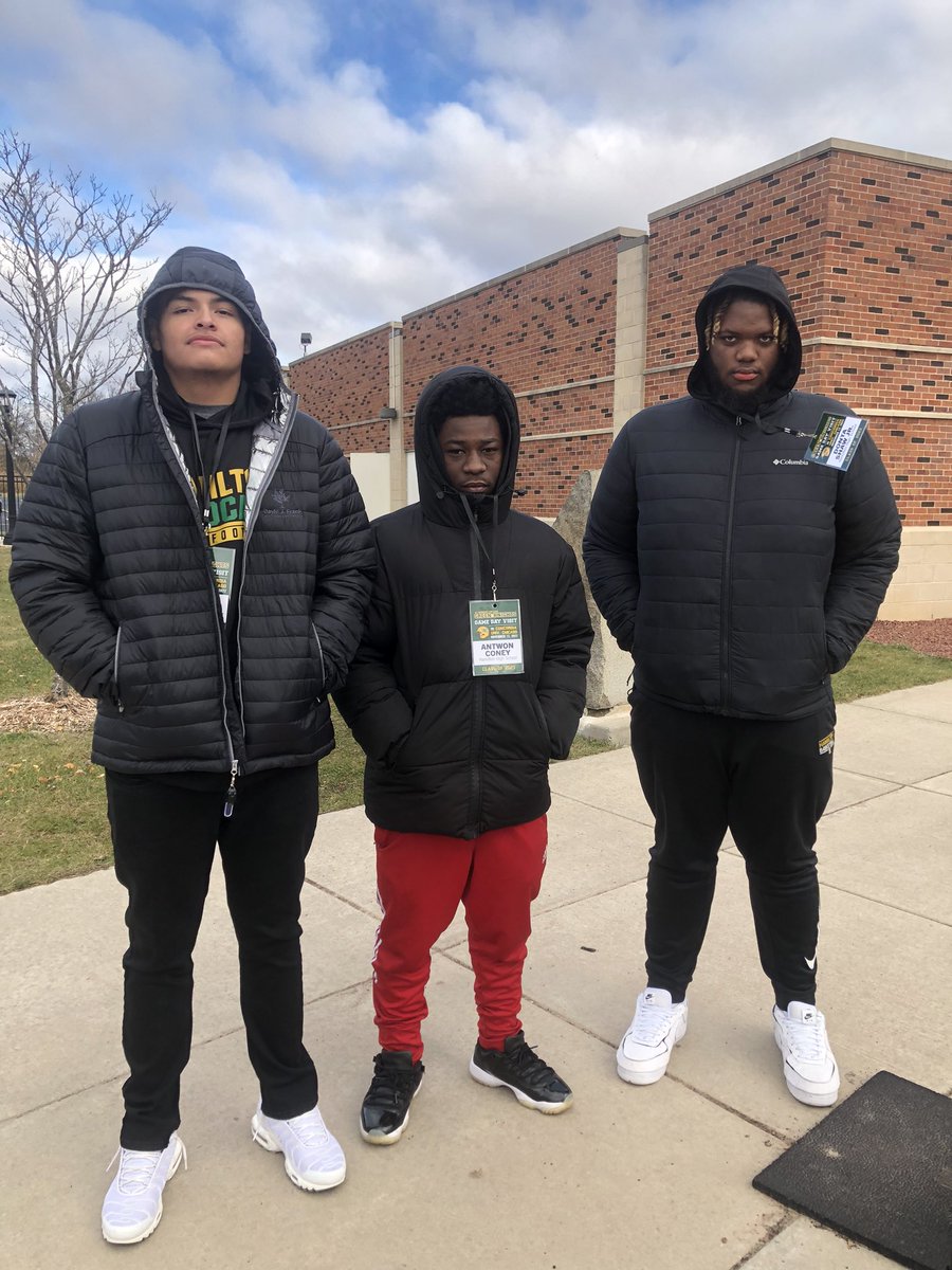 Thank you, <a href="/CoachDanMcCarty/">Coach McCarty</a> , <a href="/c_rylatt/">Connor Rylatt</a> , <a href="/CoachSMedina/">Sergio Medina Jr.</a> for the game day invite! Hope to see you again real soon! <a href="/DontaS26/">Donta Shaw JR</a> <a href="/AntwonConey1/">Antwon Coney</a>