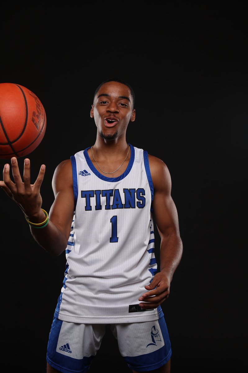 CJayEdwards3's tweet photo. Jevon Blackmore has picked up an offer from Western Oregon University (D2)

Thank you Coach Pifer, Coach Fisher and the rest of the staff for your belief in JB! Very excited for him this season! LETS GO!!! ⚡️⚔️
@LaneTitansHoops https://t.co/YniOm5hsjb