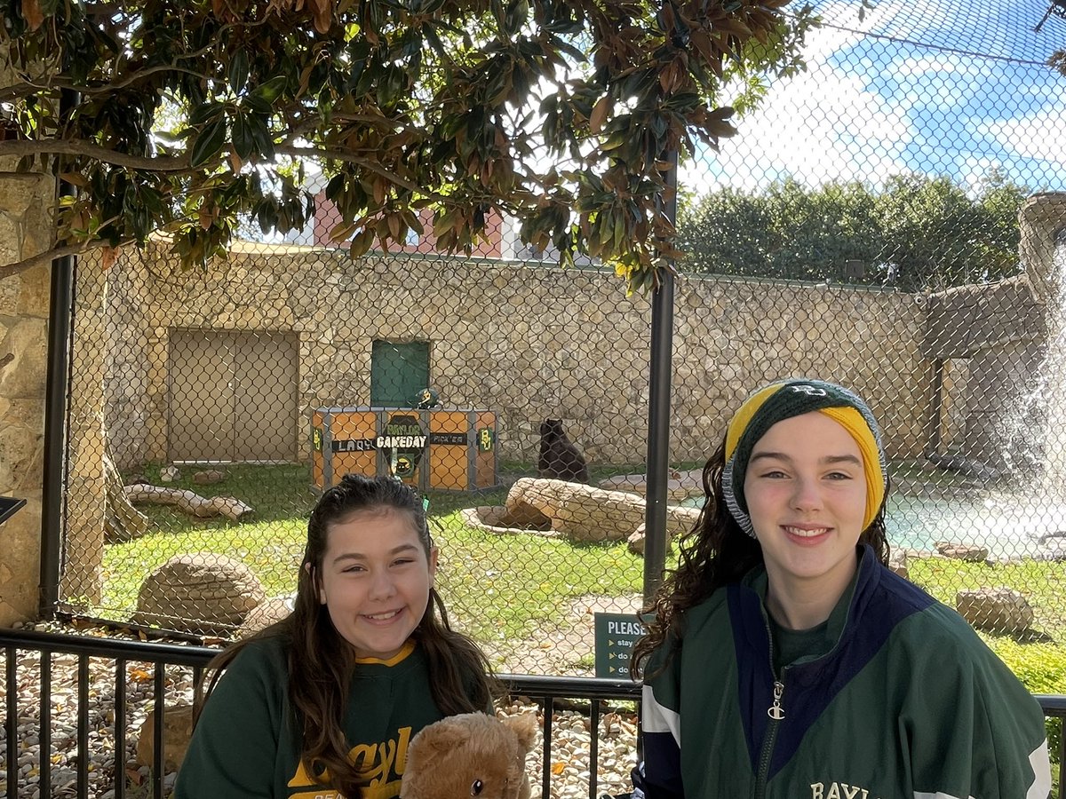 Catpittman15's tweet photo. Future Baylor Bears!! #sicem #bufootball @McLaneStadium https://t.co/zHqAWyuD3m
