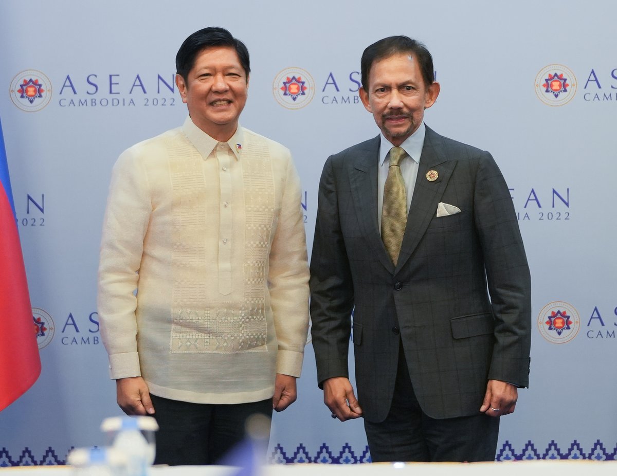 pcogovph's tweet photo. Sultan Hassanal Bolkiah of Brunei on Saturday pledged his continued support to the efforts of the Philippines in ensuring peace and stability. 

READ: https://t.co/gGpMXUeyvR https://t.co/Q78KJPPqIr