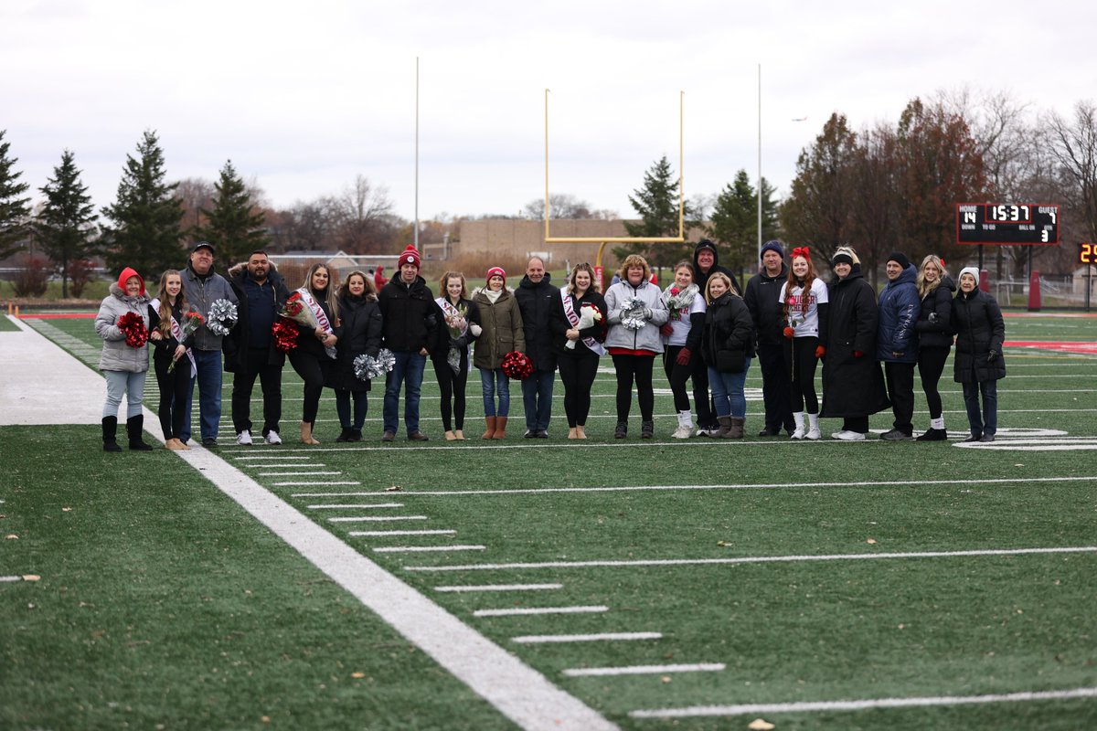 A huge thank you to the seniors from the <a href="/SXUCHEER/">SXU Cheer</a> team and the seniors from the <a href="/SXUdanceteam/">SXU Paw Prints Dance Team</a> on 'Senior Day'! #GoCougs🐾 #WeAreSXU