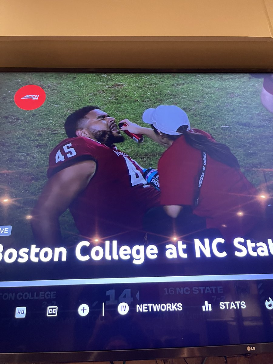 tobaccoroadguy's tweet photo. When we first starting talking about our plans for @BOA_blast, this is the kind of thing we talked about years ago. #FastMatters #NCState #CollegeFootball #Hydration https://t.co/S0ZbzsS960