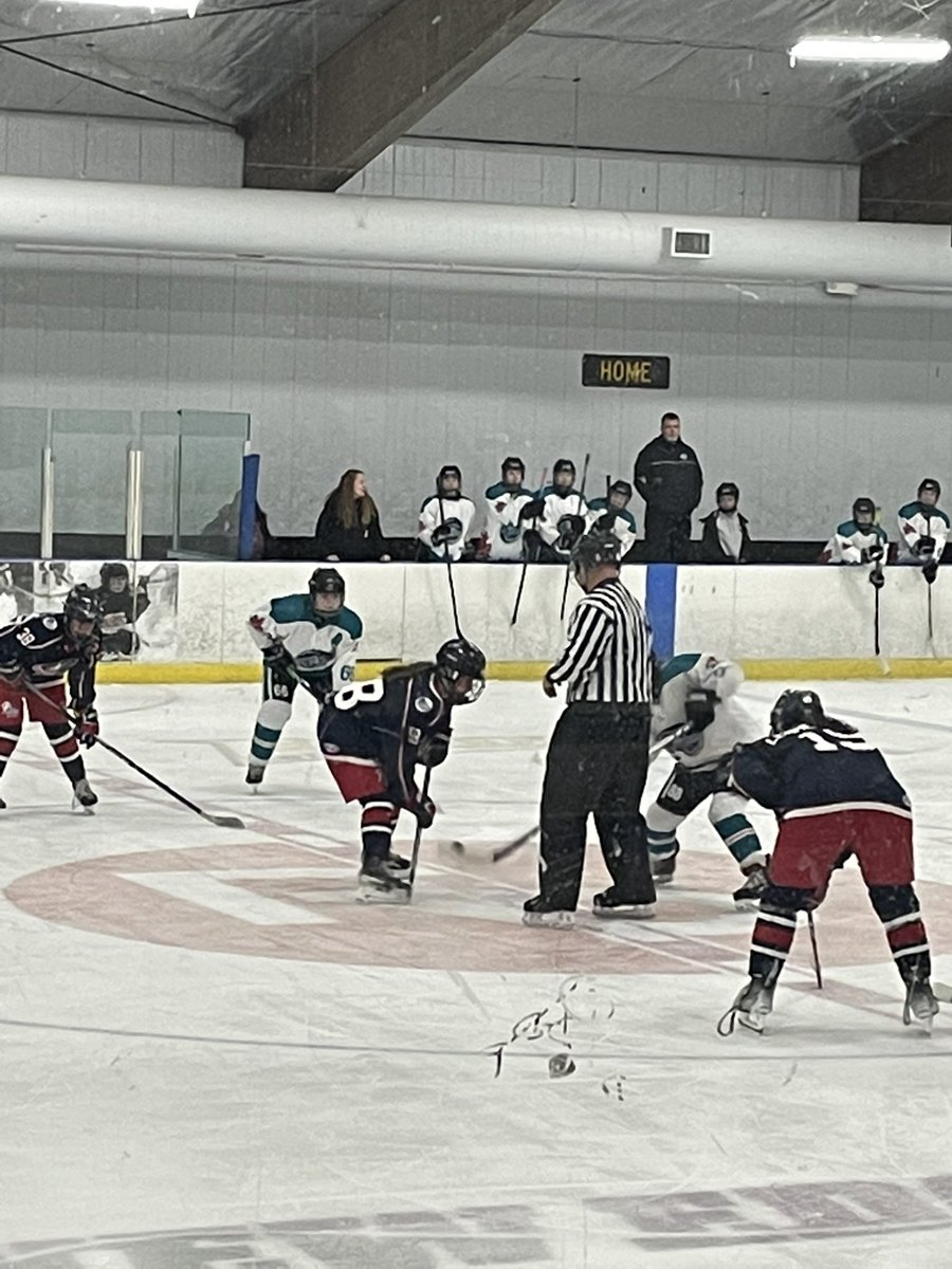 CBJGirlsU19's tweet photo. Double OT heartbreaker.  Jackets played with everything they had but fall 2-1 in the second OT.  Goal by @a_taylert to tie it up with 1 minute to go in the game.  Proud of your efforts this weekend ladies!  You all worked so hard.  Let’s Go Jackets!! https://t.co/wafExK64WW