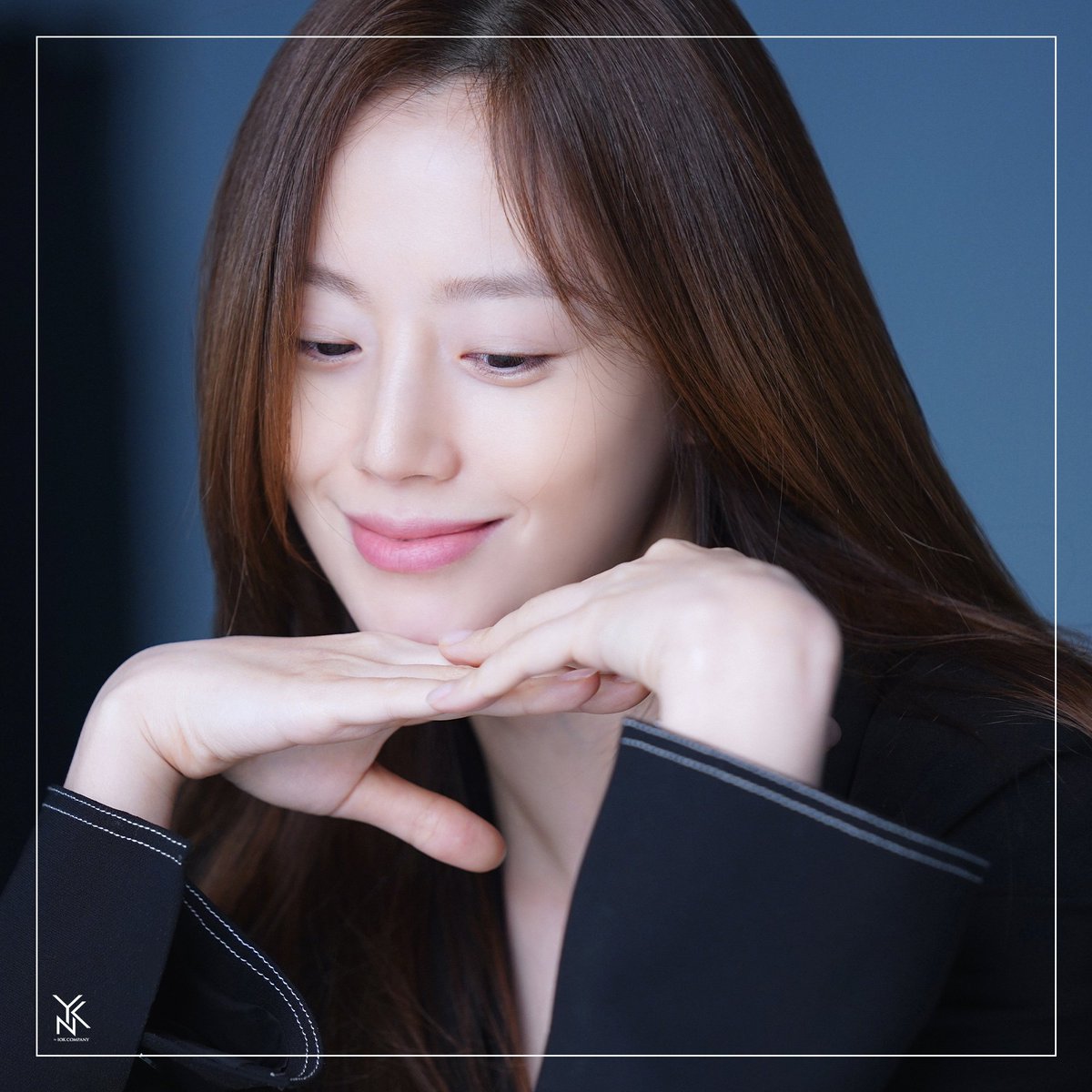 YNKentofficial's tweet photo. [🎂]

2022년 11월 13일
🎉 문채원 배우의 생일을 축하합니다 🎉

November 13, 2022
Happy Birthday MOON CHAE WON!

#문채원 #MoonChaeWon
#HAPPYCHAEWONDAY
#채원과_함께_더_따뜻할_11월
#Happy_Chaewon_Day https://t.co/YpAkbjzW7i