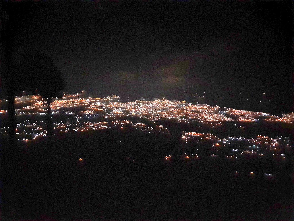 Kikevozmarcave's tweet photo. Feliz Noche mi San Cristobal💛🖤🇻🇪 https://t.co/gXJ7TWCTtP