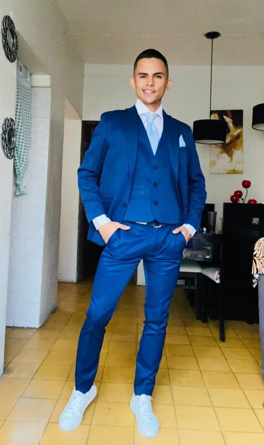 thiithaangym's tweet photo. A veces también traigo ropa 🤭😝
#BodaTime 💙💫 https://t.co/Wa5SWzSCmU