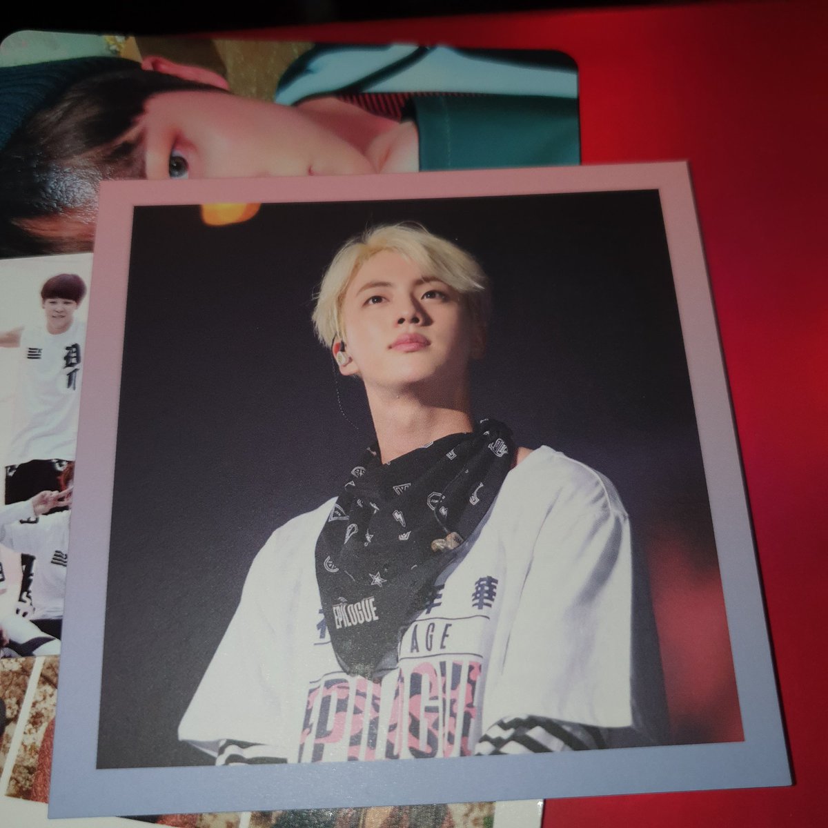 shinelou's tweet photo. Selling some of my BTS photocards https://t.co/wbPwB7UTD9