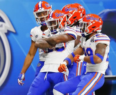 EthanUtley1's tweet photo. WOW! #AGTG After a great conversation with @SpenceChaos I am truly blessed to say I have received an offer from the University of Florida #GoGators 🐊🔵  @coach_bnapier @CoachRocBatten @MohrRecruiting @AllenTrieu @ChadSimmons_ @adamgorney @CoachTWalls https://t.co/BVpvhU3Pey