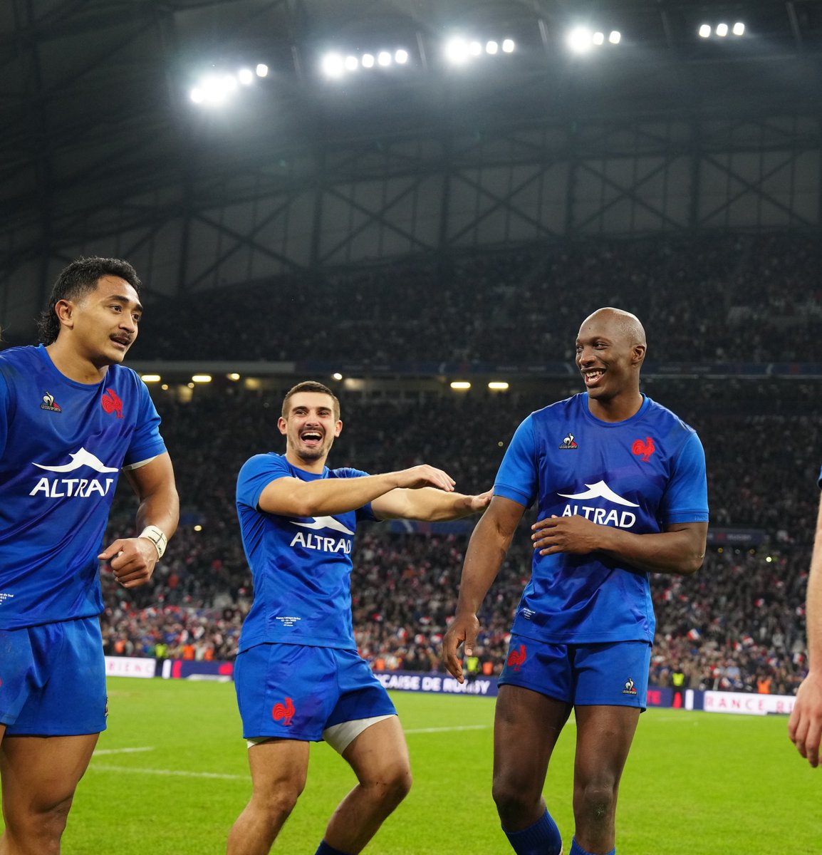 Merci Marseille 🔵⚪️🔴 <a href="/FranceRugby/">France Rugby</a> instagram.com/p/Ck4YcknoHY6/…