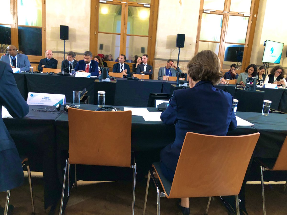 FranceONURome's tweet photo. Opération #SaveCrops |#ParisPeaceForum
@MinColonna a réuni @WFPChief @IFADPresident @FAO @_AfricanUnion, @afreximbank @gatesfoundation et de grands producteurs européens & africains d’engrais pour apporter des solutions concrètes à la crise des engrais
👉https://t.co/puLr8Dwu36 https://t.co/vb85HyQnv6